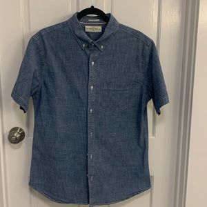 Hawker Rye mens casual button down short sleeve shirt.  Size large